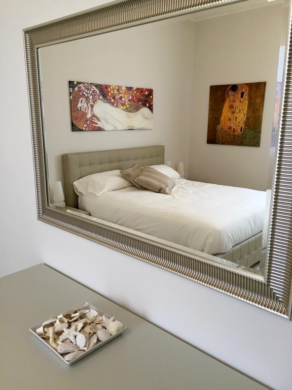 St. Vitale’s Basilic view elegant apartment Ravenne Extérieur photo